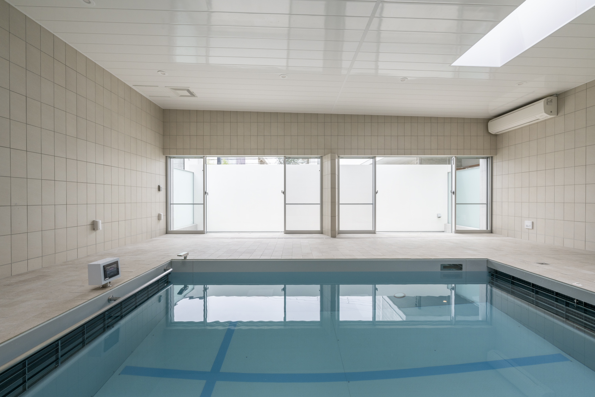 1F POOL DSC0152